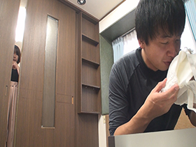 「おばさんの私が下着を盗まれるなんて…」5 自分を女として見てくれるというだけで人妻は発情してしまうので本当チョロい サンプル動画サムネイル